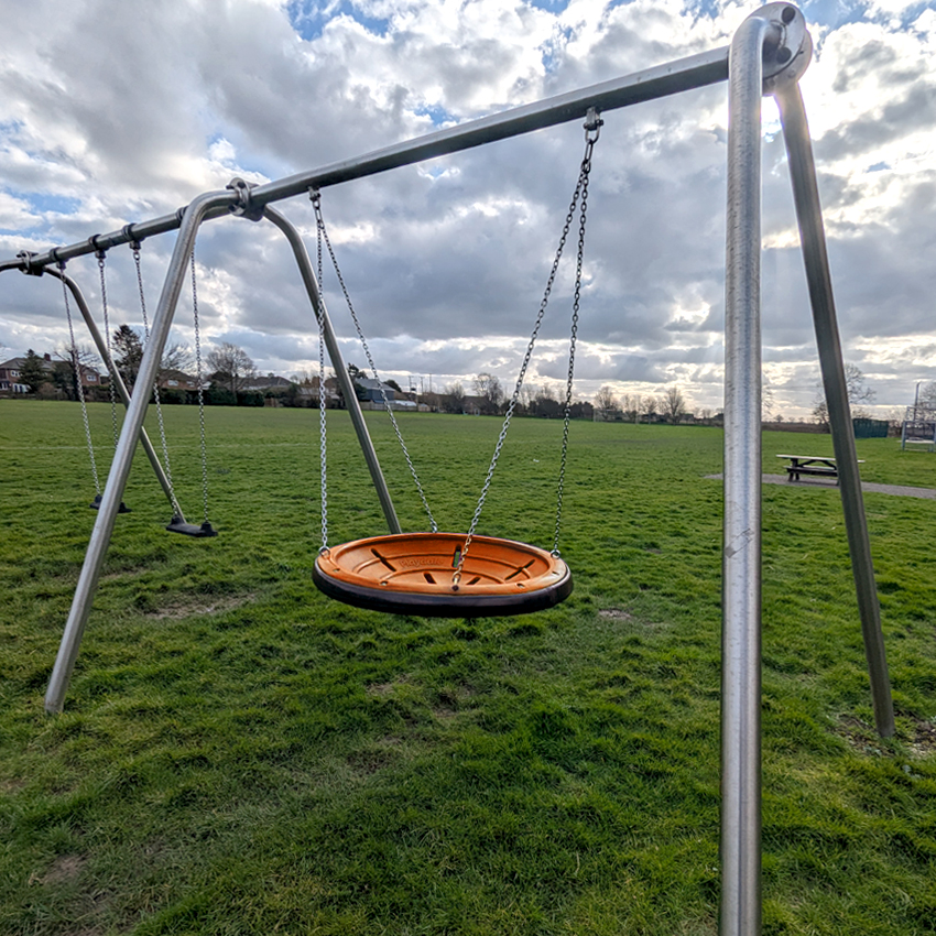 Group HDPE Moulded Birds Nest Basket Swing Seat With Stainless